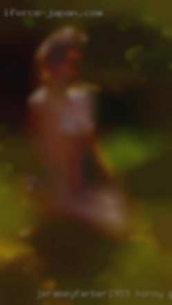 jerameyFarber1959 horny girl in wet skirt get fucked